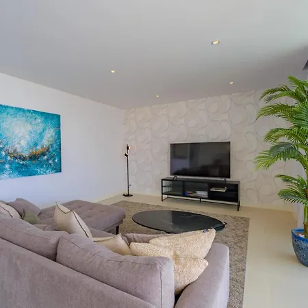 Amazing 3 Bedroom With Seaviews In Higueron Apartment