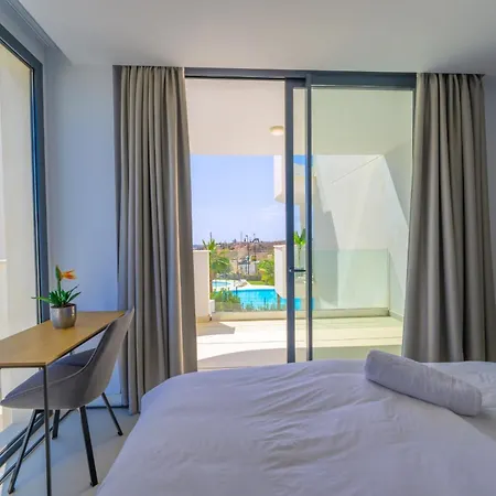 Amazing 3 Bedroom With Seaviews In Higueron Apartment *